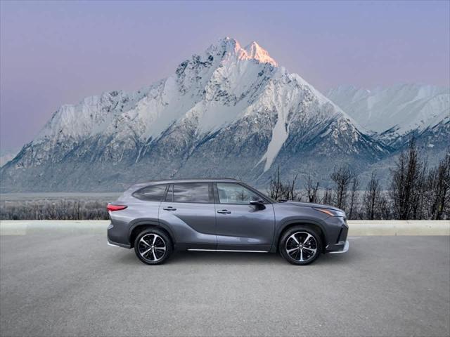 2022 toyota highlander xse