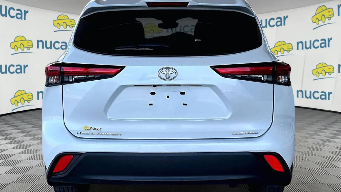 2022 toyota highlander xle