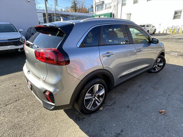 2022 kia niro lxs