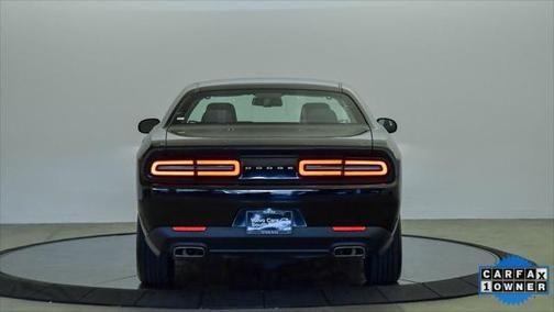 2017 dodge challenger