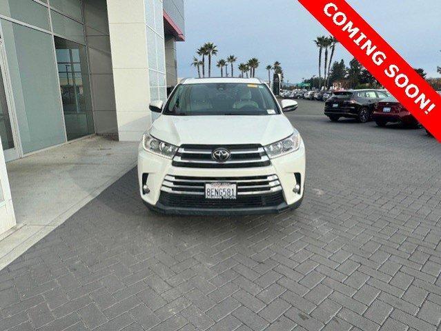2018 toyota highlander limited
