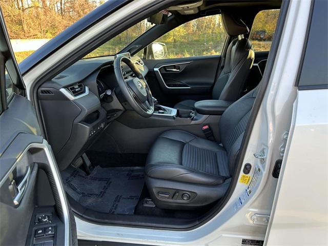 2021 toyota rav4 hybrid se