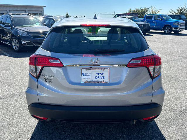 2022 honda hr-v lx