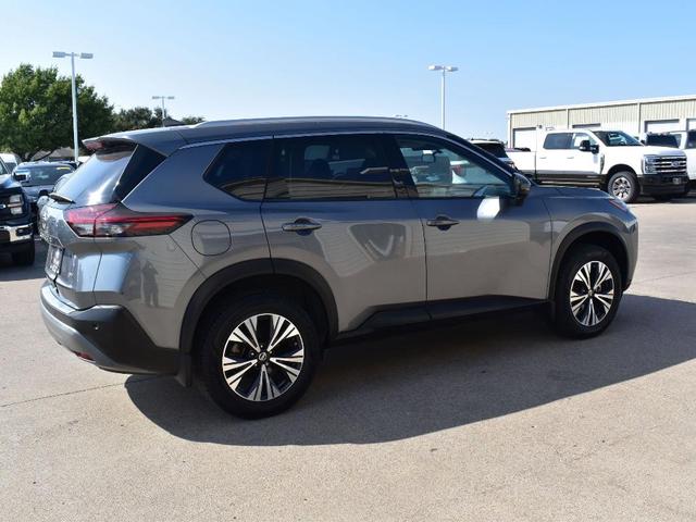 2021 nissan rogue sv