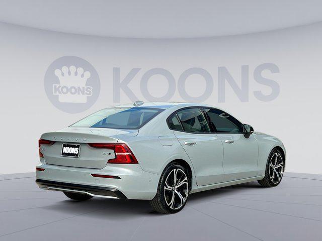 2024 volvo s60 plus dark theme