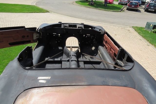 1974 jaguar series iii v-12 roadster