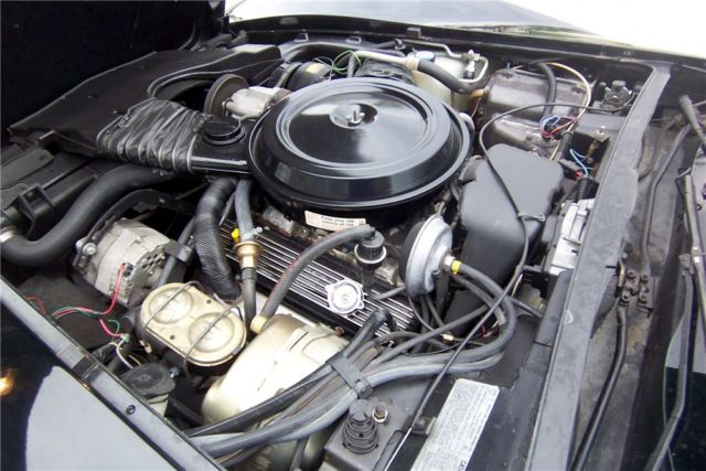 1978 chevrolet corvette pace car edition (8 original miles)