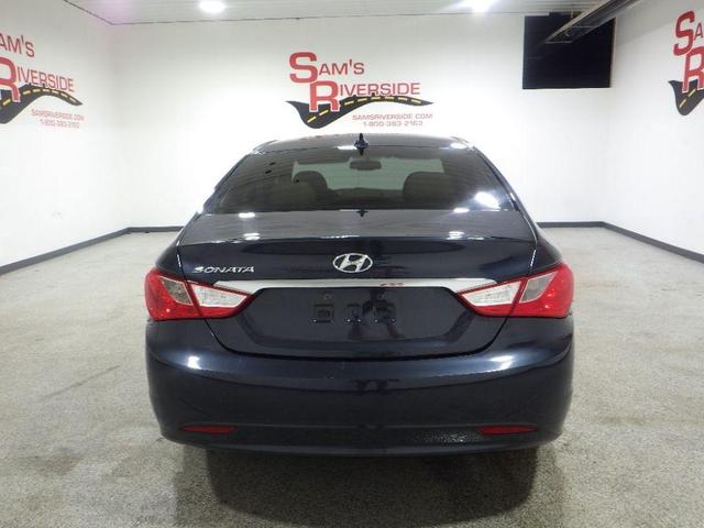 2013 hyundai sonata gls