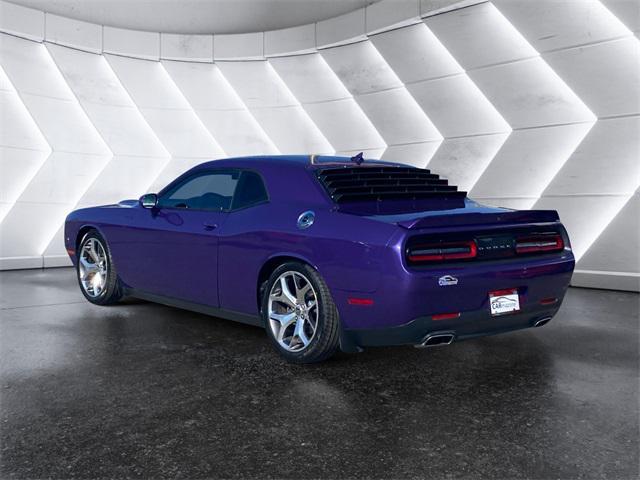 2016 dodge challenger sxt