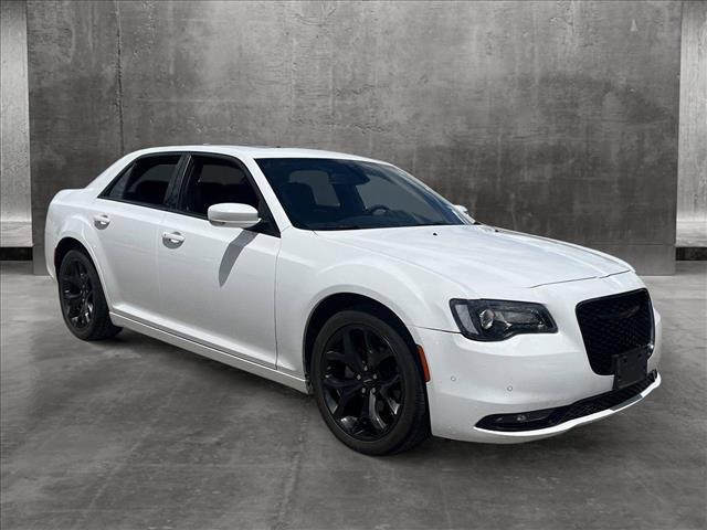 2022 chrysler 300 s