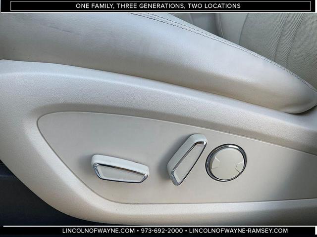 2015 lincoln mkc base