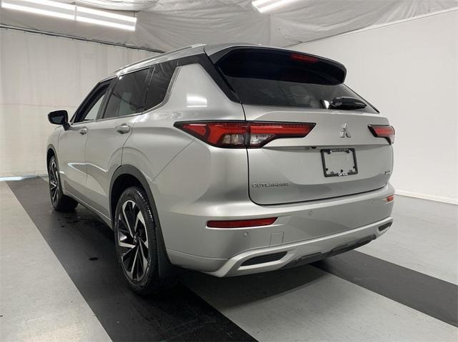 2022 mitsubishi outlander sel