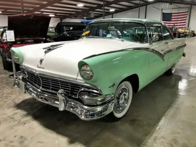 1956 ford fairlane victoria 390 v8 coupe