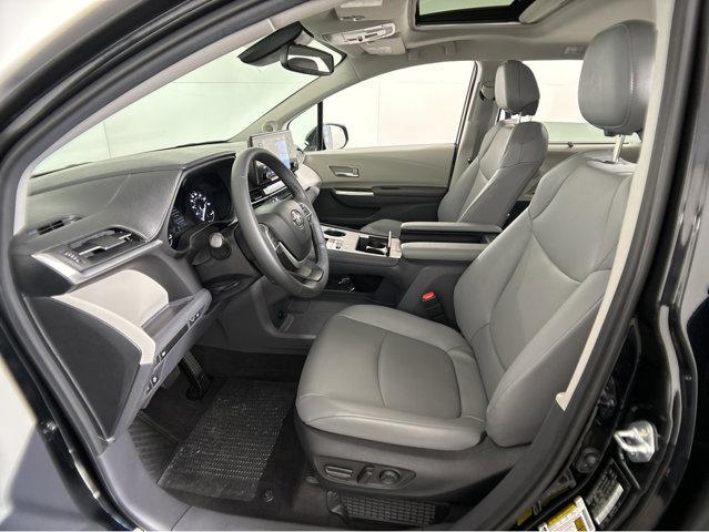 2024 toyota sienna xle 7 passenger