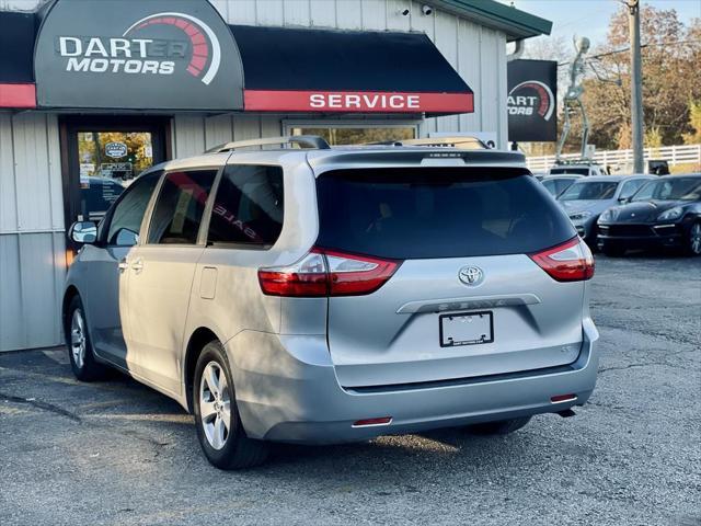 2016 toyota sienna le