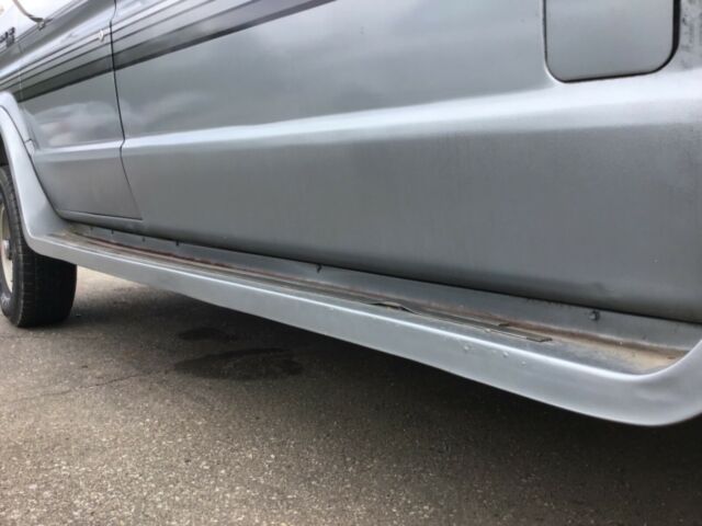 ford econoline 150 4x4 van with wheel chair lift
