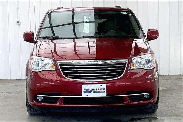 2012 chrysler town & country touring
