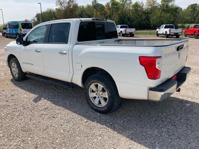 2018 nissan titan sv