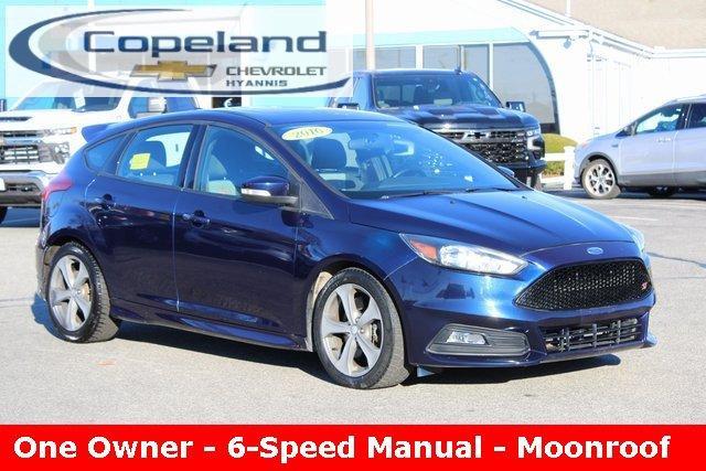 2016 ford focus st base