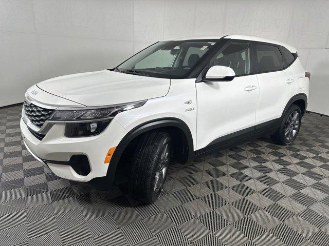 2023 kia seltos lx