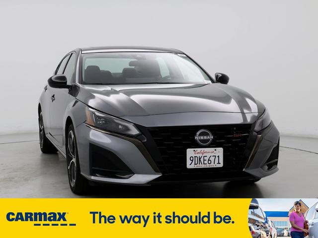 2023 nissan altima sr