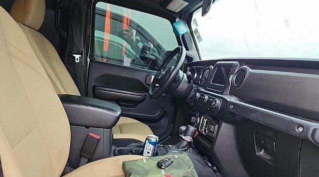 2022 jeep gladiator sport s
