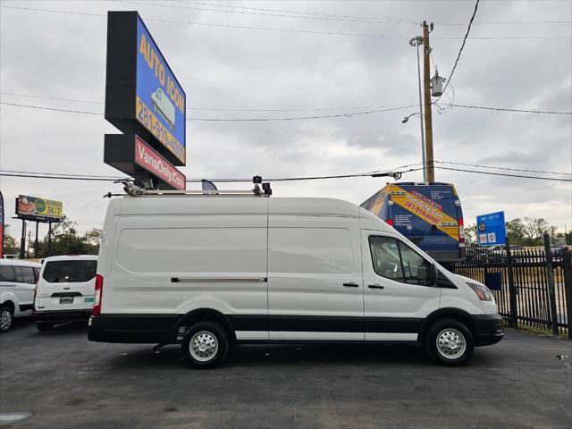 2022 ford transit-250 base