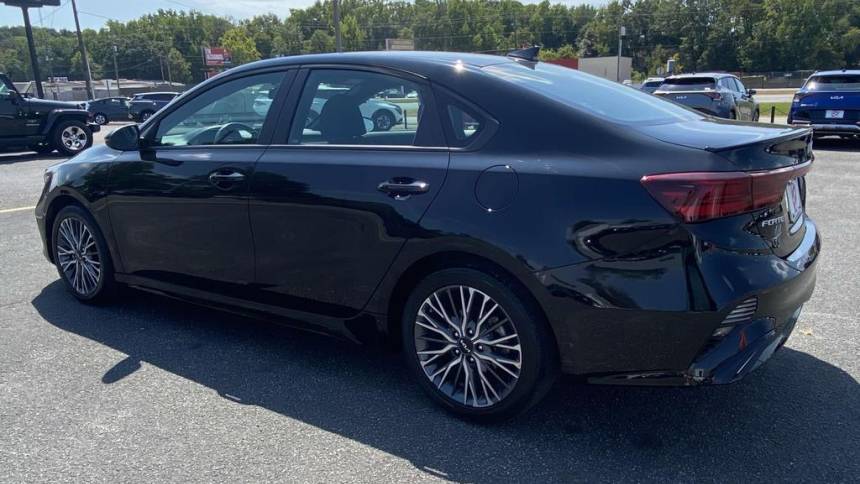 2023 kia forte gt-line
