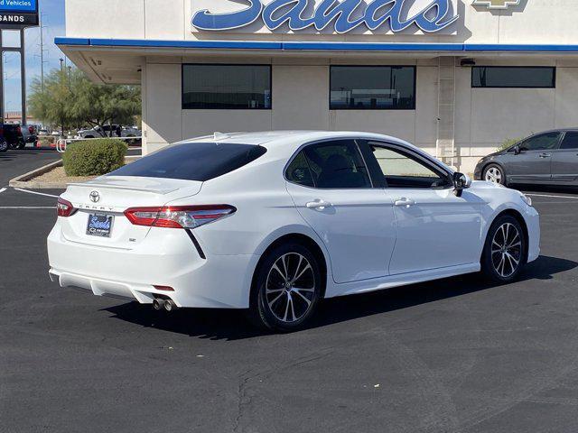 2020 toyota camry se