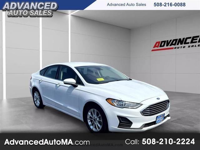 2019 ford fusion se