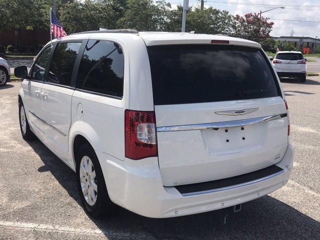 2013 chrysler town & country in virginia beach, virginia