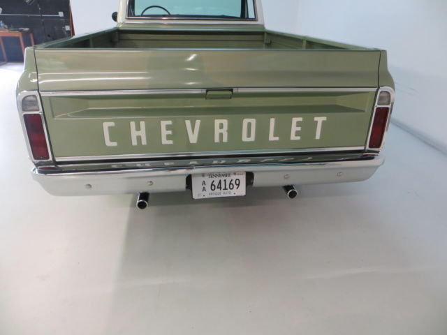1970 chevy custom c/10 -fully restored-immaculate condition 71 72 new crate 350