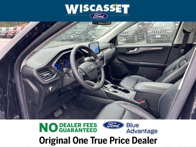 2022 ford escape titanium