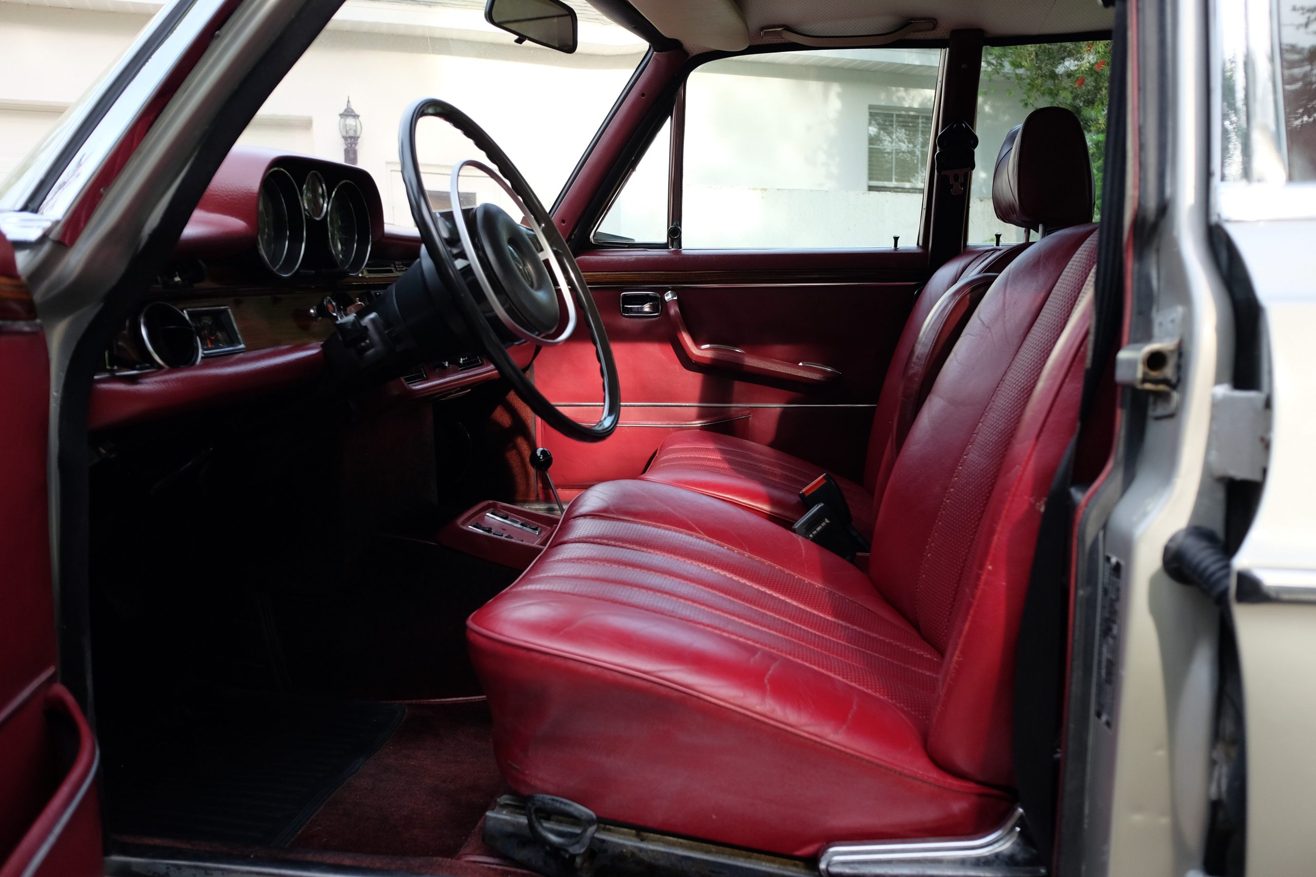 1970 mercedes-benz 300sel
