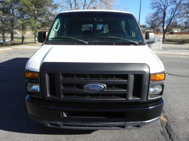 2009 ford e150 base