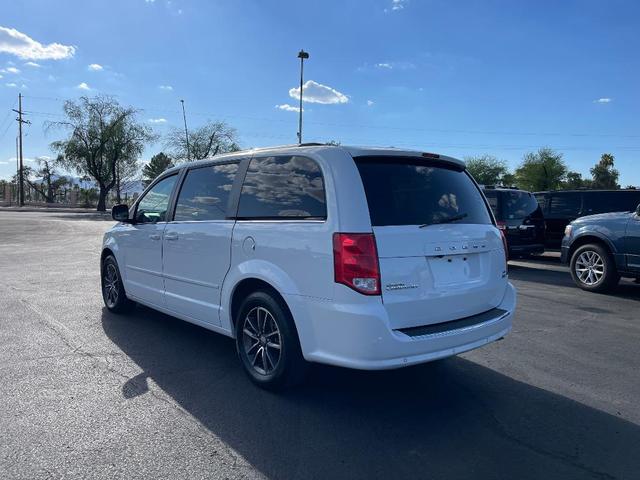 2017 dodge grand caravan sxt