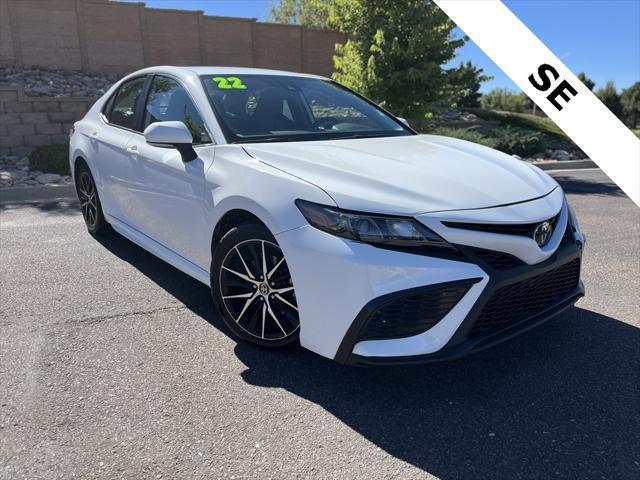 2022 toyota camry se