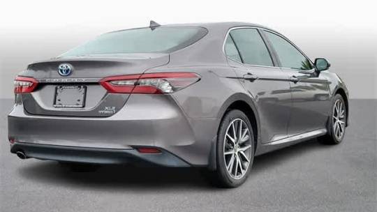 2021 toyota camry hybrid xle