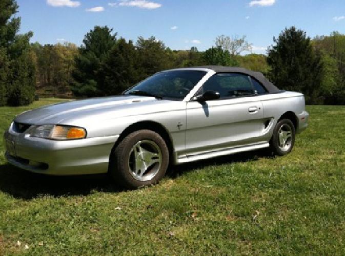 obo 98 convertible mustang, 5 speed with only 61,000 miles in charlottesville, va