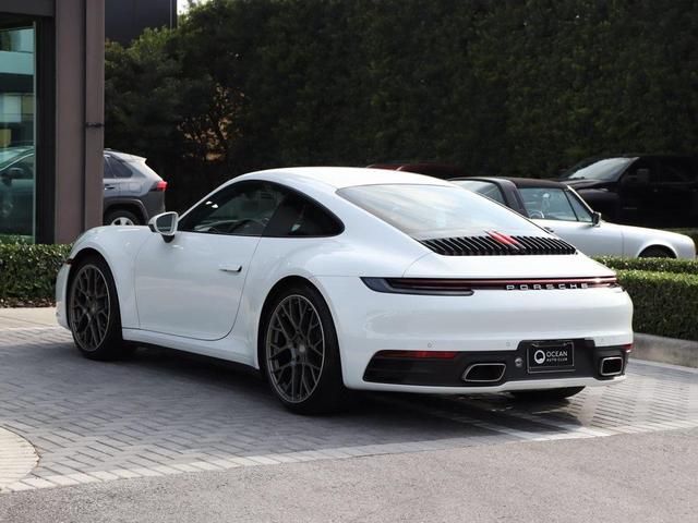 2023 porsche 911 carrera