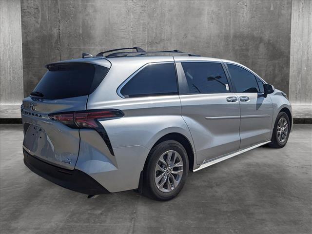 2022 toyota sienna xle