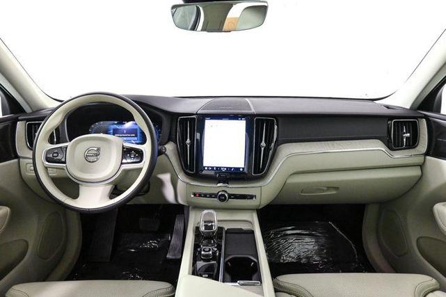 2022 volvo xc60 b5 inscription