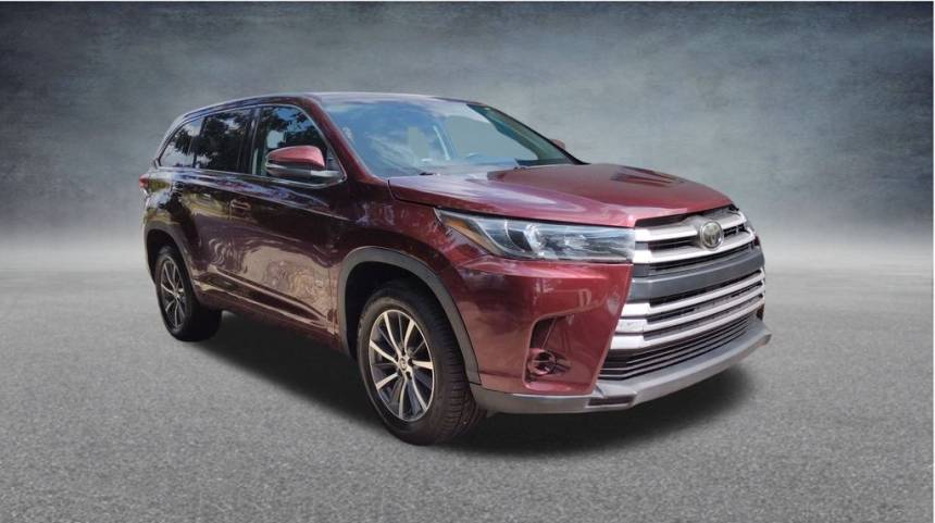 2018 toyota highlander le