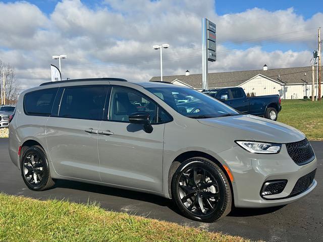 2023 chrysler pacifica limited