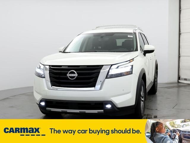 2023 nissan pathfinder sl