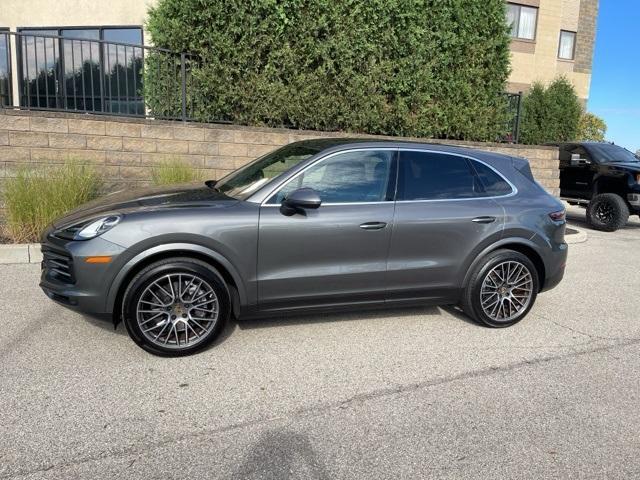 2021 porsche cayenne base