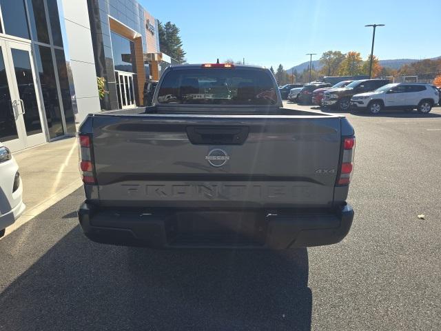 2023 nissan frontier s