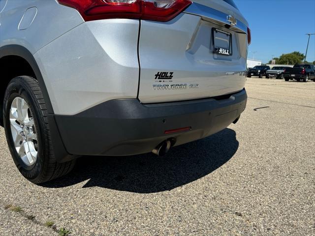 2018 chevrolet traverse lt cloth