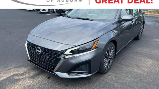 2024 Nissan Altima sv