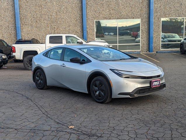2024 toyota prius le